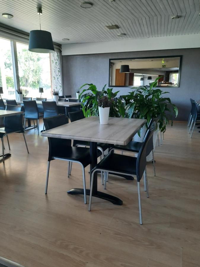 Juthbacka Hotell Uusikaarlepyy Zewnętrze zdjęcie