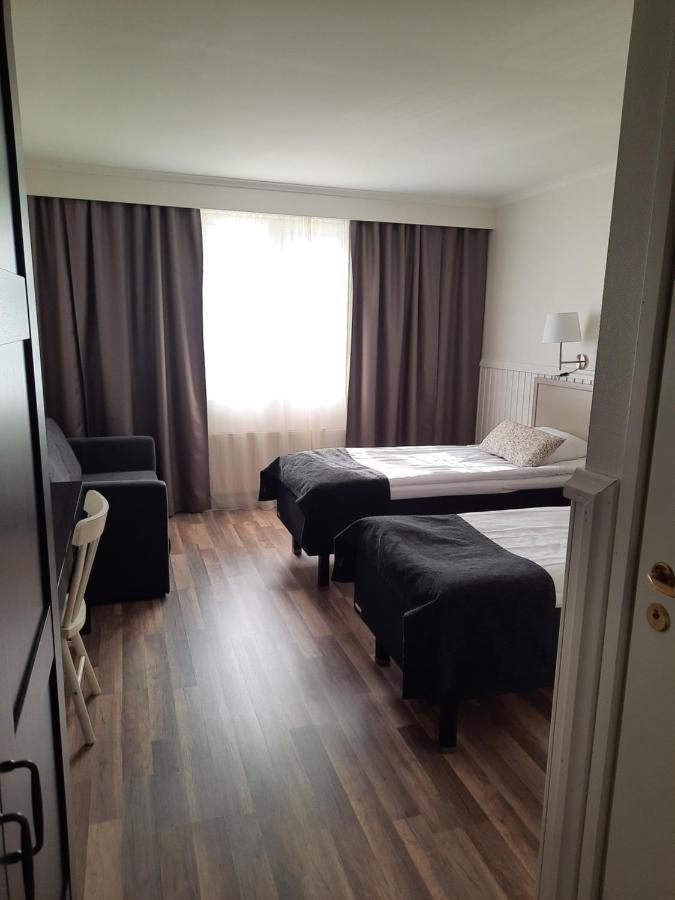 Juthbacka Hotell Uusikaarlepyy Zewnętrze zdjęcie